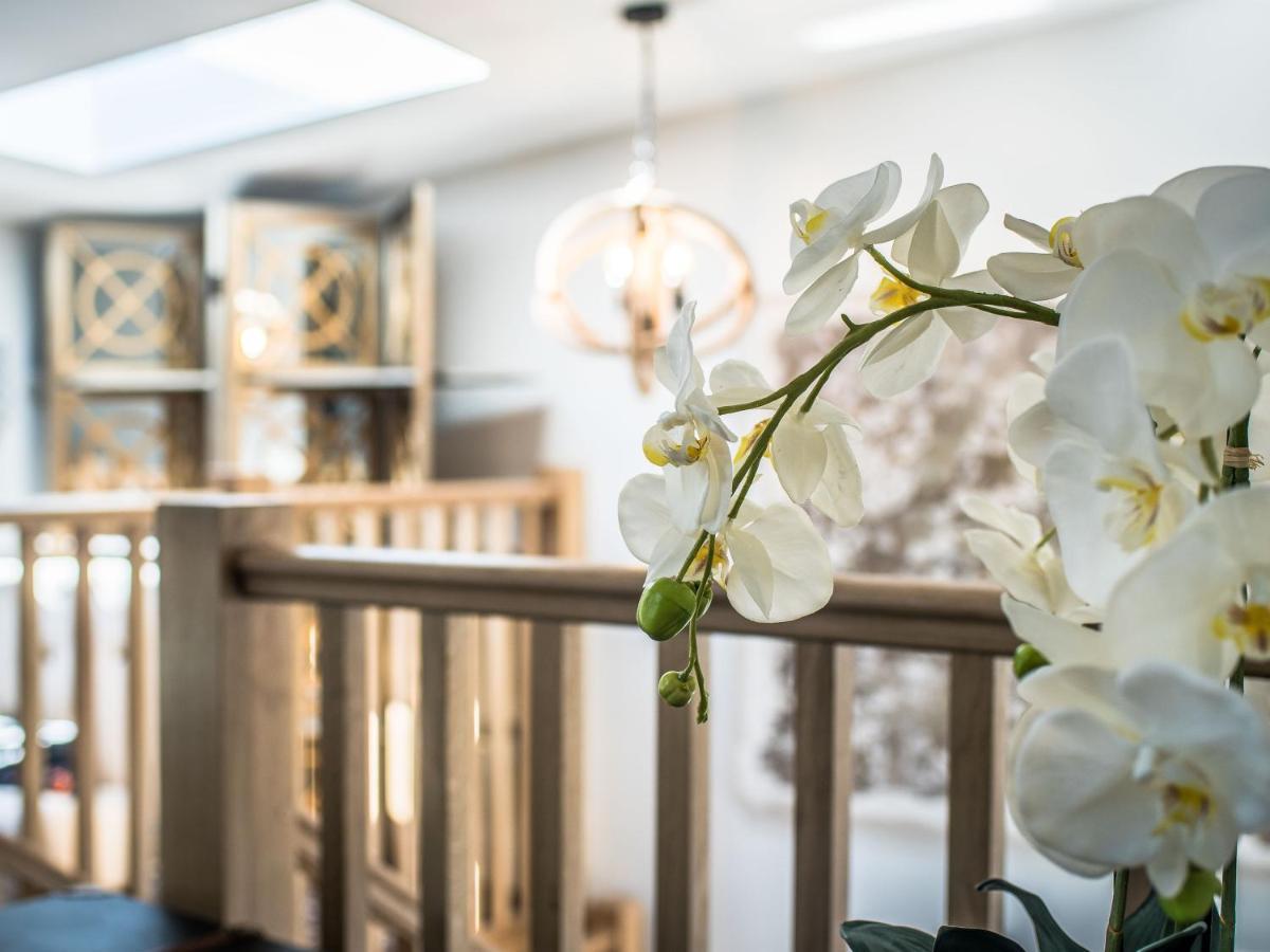 The Royal Standard Hotel Ely Bagian luar foto