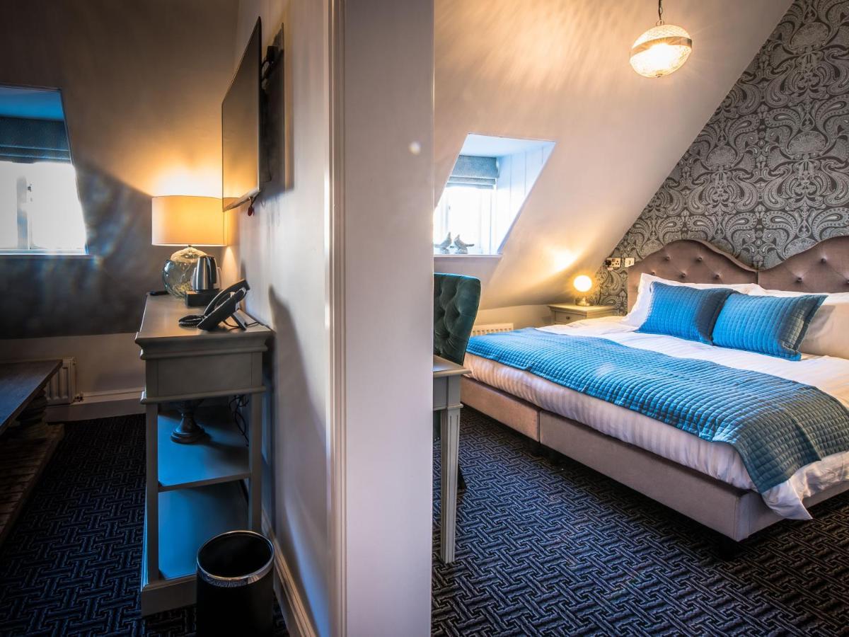 The Royal Standard Hotel Ely Bagian luar foto